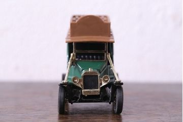 アンティーク雑貨　ビンテージ　限定盤　OXFORD DIE-CAST Hollands 055TG　ミニカー