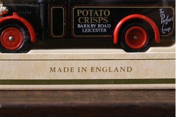 アンティーク雑貨　ビンテージ　LLEDO(レド)　WALKERS POTATO CRISPS -BARKBY ROAD LEICESTER- ミニカー