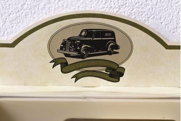 アンティーク雑貨　ビンテージ　LLEDO(レド)　WALKERS POTATO CRISPS -BARKBY ROAD LEICESTER- ミニカー(1)