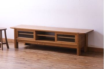 中古　ブランド家具「頑固おやじ」　総栗材　濃い木目が印象的なローボード(テレビボード、リビングボード)