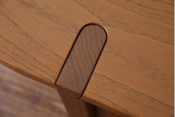 中古　ブランド家具「頑固おやじ」　総栗材　濃い木目が印象的なローボード(テレビボード、リビングボード)