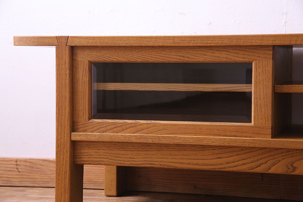 中古　ブランド家具「頑固おやじ」　総栗材　濃い木目が印象的なローボード(テレビボード、リビングボード)