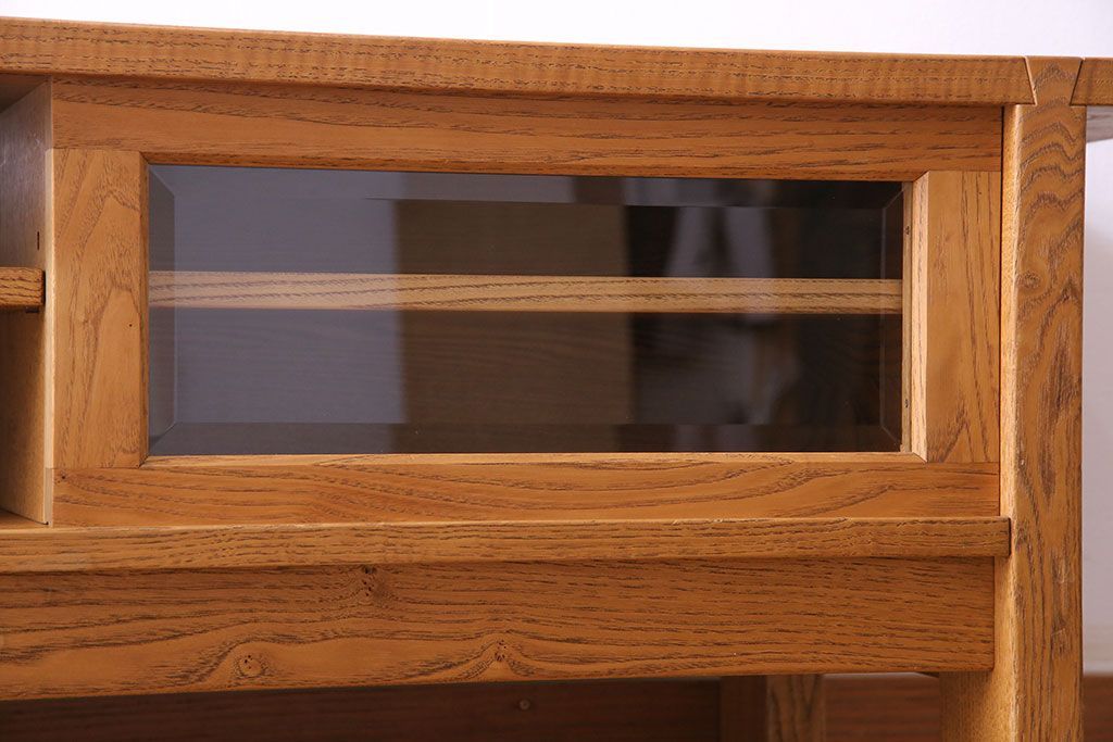 中古　ブランド家具「頑固おやじ」　総栗材　濃い木目が印象的なローボード(テレビボード、リビングボード)