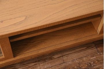 中古　ブランド家具「頑固おやじ」　総栗材　濃い木目が印象的なローボード(テレビボード、リビングボード)