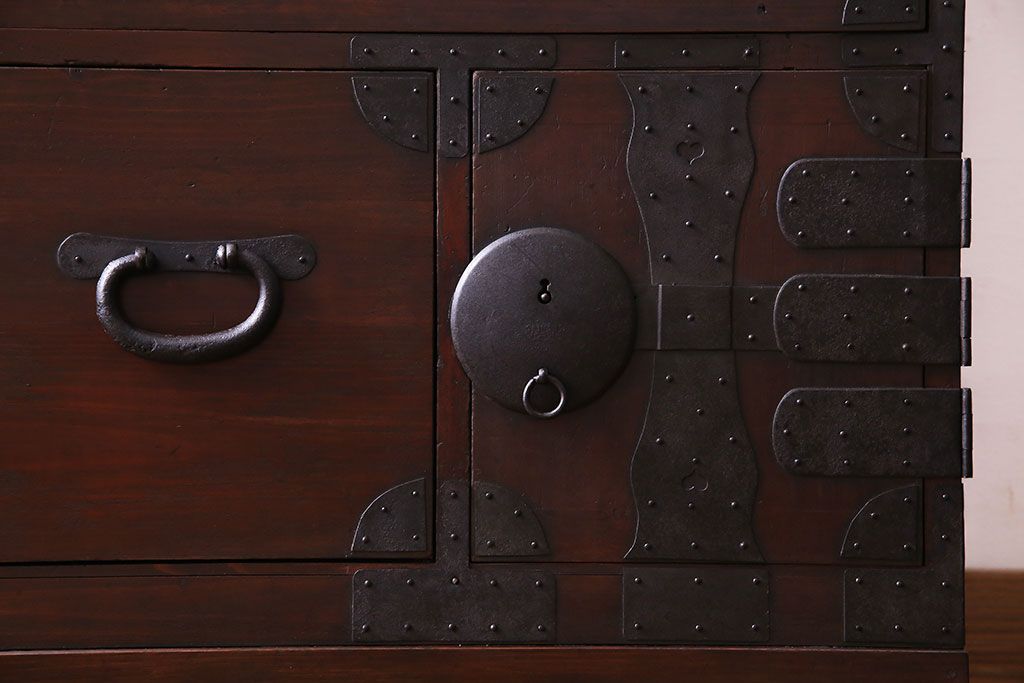 アンティーク家具　和製アンティーク　明治大正期の味わい深い二段重ねチェスト(重ね箪笥、時代箪笥、衣装箪笥)