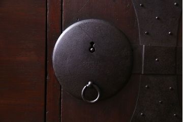 アンティーク家具　和製アンティーク　明治大正期の味わい深い二段重ねチェスト(重ね箪笥、時代箪笥、衣装箪笥)