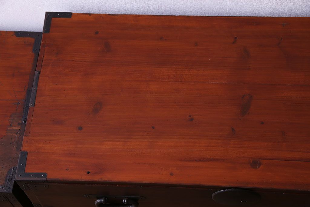 アンティーク家具　和製アンティーク　明治大正期の味わい深い二段重ねチェスト(重ね箪笥、時代箪笥、衣装箪笥)