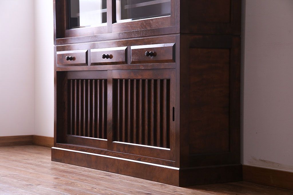 中古　九州民芸家具　木のあたたかみが伝わる食器棚(収納棚、キャビネット)