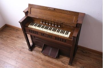 アンティーク雑貨　和製アンティーク　YAMAHA(ヤマハ、山葉)　クラシカルな雰囲気漂うオルガン