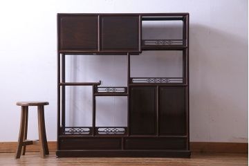 中古　経済産業大臣指定伝統的工芸品　大阪唐木指物　繊細なデザインが美しい飾り棚(茶棚)(定価約220万円)