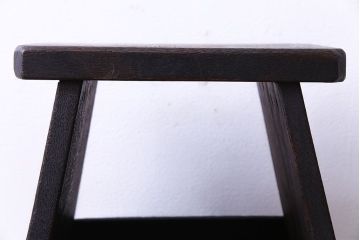 アンティーク雑貨　大正昭和期　シンプルで味のある和製アンティーク踏み台(飾り台)