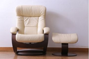 中古美品　SIMMONS(シモンズ)社　「フィヨルド」MANJANA(マニアーナ)　リクライニングチェア・オットマンセット(定価約30万円)