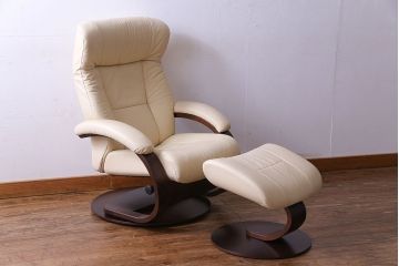 中古美品　SIMMONS(シモンズ)社　「フィヨルド」MANJANA(マニアーナ)　リクライニングチェア・オットマンセット(定価約30万円)