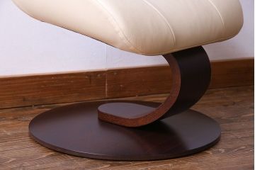 中古美品　SIMMONS(シモンズ)社　「フィヨルド」MANJANA(マニアーナ)　リクライニングチェア・オットマンセット(定価約30万円)