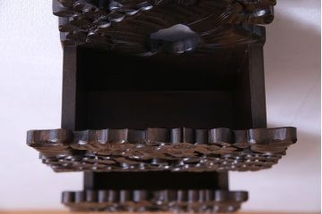 アンティーク雑貨　中古　伝統工芸　軽井沢彫り　豪華な意匠が美しいレターラック(状差し、壁掛け収納)