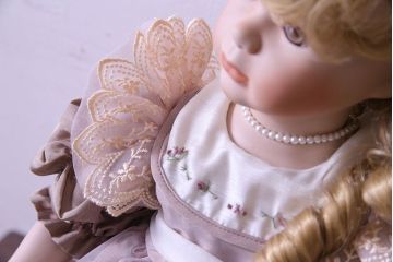 アンティーク雑貨　CASCO　113/300　ビスクドール(西洋人形、限定品)