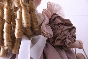 アンティーク雑貨　CASCO　113/300　ビスクドール(西洋人形、限定品)