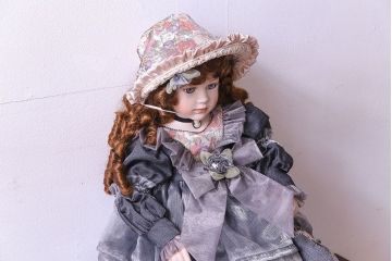 アンティーク雑貨　Rosalie(ロザリー)　247/1000　青い瞳が美しいビスクドール(西洋人形)