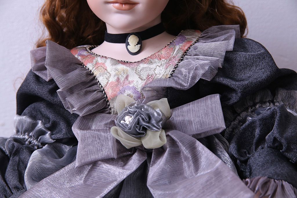 アンティーク雑貨　Rosalie(ロザリー)　247/1000　青い瞳が美しいビスクドール(西洋人形)