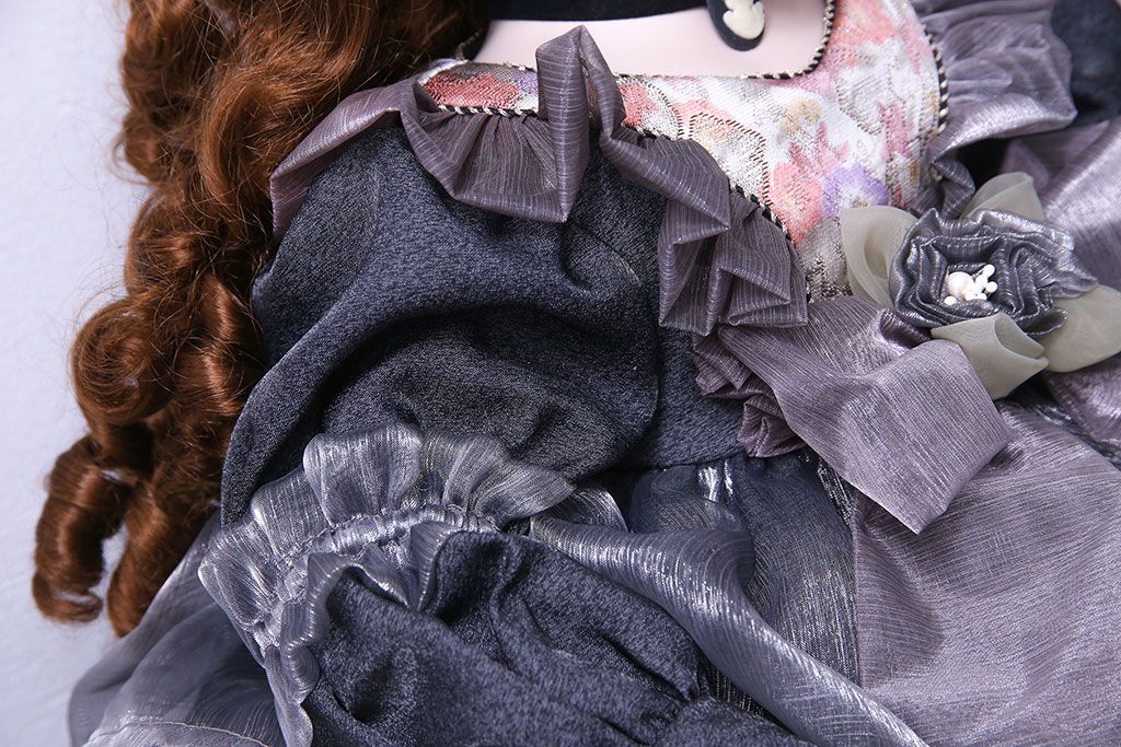 アンティーク雑貨　Rosalie(ロザリー)　247/1000　青い瞳が美しいビスクドール(西洋人形)