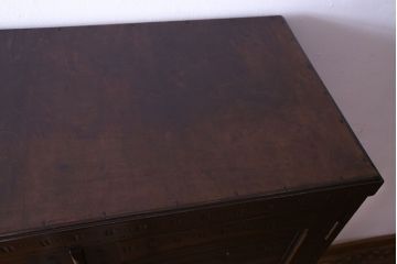 ヴィンテージ家具　ビンテージ　伝統工芸　軽井沢彫り　桜のデザインが華やかな衣装箪笥(和タンス)