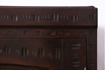 ヴィンテージ家具　ビンテージ　伝統工芸　軽井沢彫り　桜のデザインが華やかな衣装箪笥(和タンス)