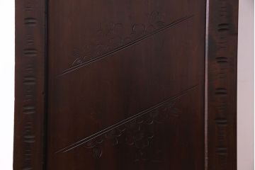 ヴィンテージ家具　ビンテージ　伝統工芸　軽井沢彫り　桜のデザインが華やかな衣装箪笥(和タンス)