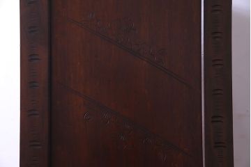 ヴィンテージ家具　ビンテージ　伝統工芸　軽井沢彫り　桜のデザインが華やかな衣装箪笥(和タンス)