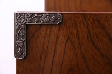 中古美品　福島民芸家具　クラシカルなデザインの階段箪笥(和タンス)