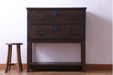 アンティーク家具　和製アンティーク　使いやすさアップ!脚付きチェスト(引き出し、時代箪笥、サイドボード)(1)