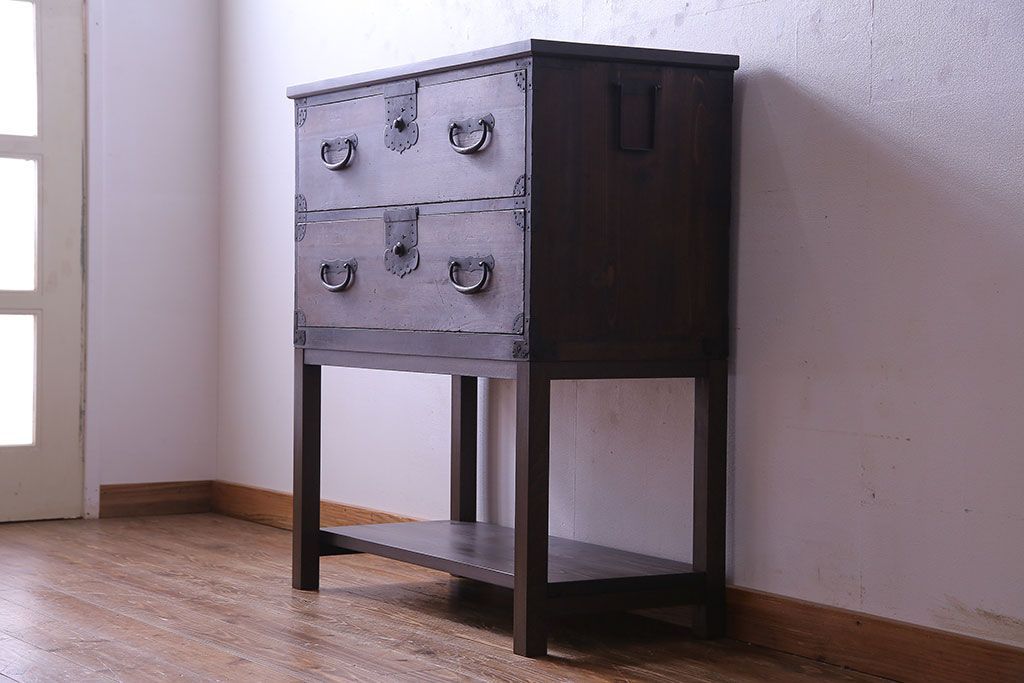 アンティーク家具　和製アンティーク　使いやすさアップ!脚付きチェスト(引き出し、時代箪笥、サイドボード)(1)