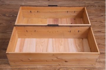 アンティーク家具　和製アンティーク　使いやすさアップ!脚付きチェスト(引き出し、時代箪笥、サイドボード)(1)