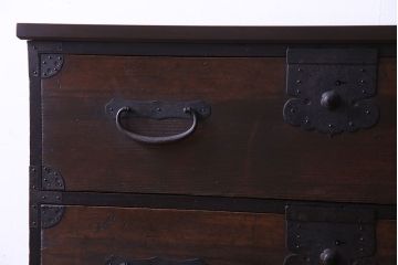 アンティーク家具　和製アンティーク　使いやすさアップ!脚付きチェスト(引き出し、時代箪笥、サイドボード)(1)