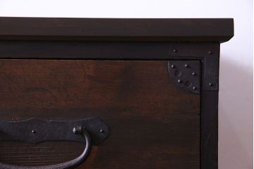 アンティーク家具　和製アンティーク　使いやすさアップ!脚付きチェスト(引き出し、時代箪笥、サイドボード)(1)