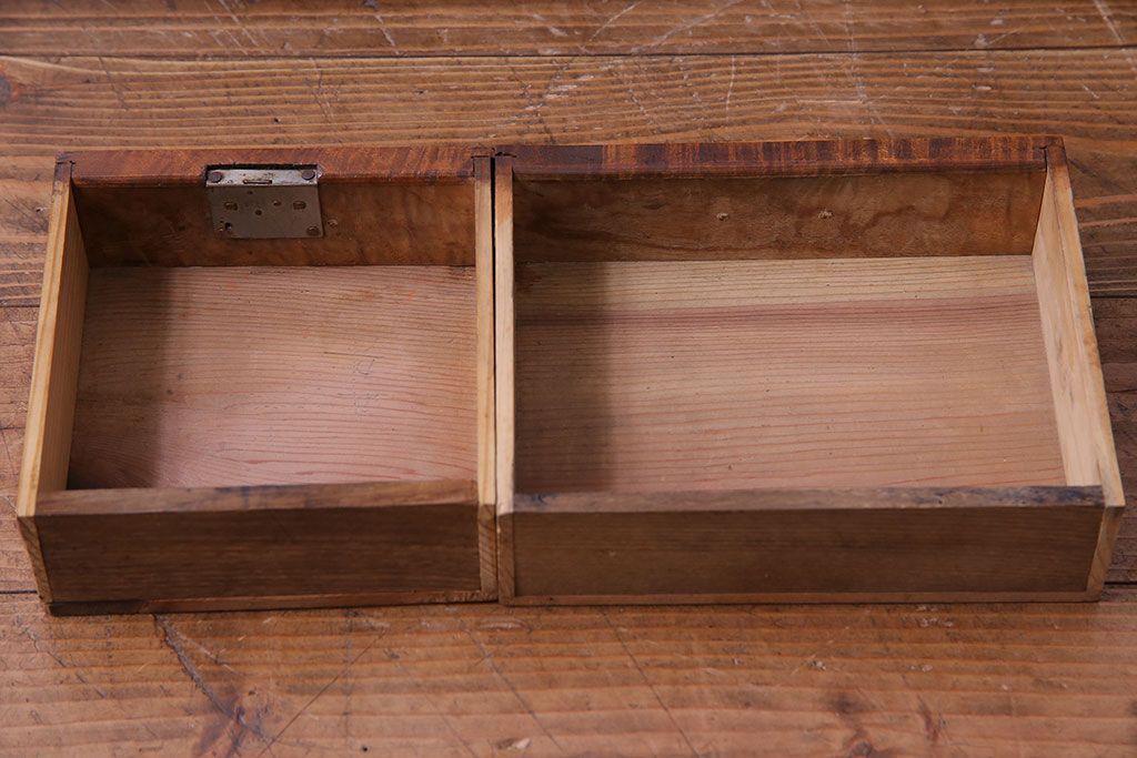 アンティーク雑貨　和製アンティーク　タモ材　アーチ形のデザインがおしゃれなブックスタンド(本立て、小物収納)