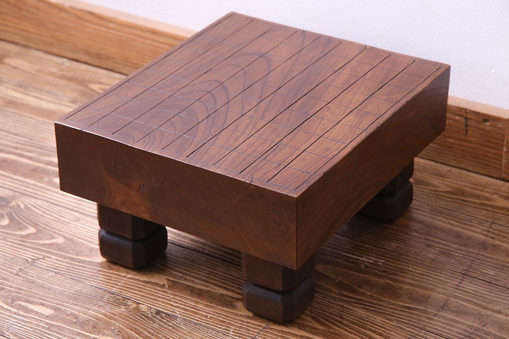 アンティーク雑貨　和製アンティーク　極厚!はっきりとした木目が印象的な総ケヤキ材の将棋盤(花台、飾り台)