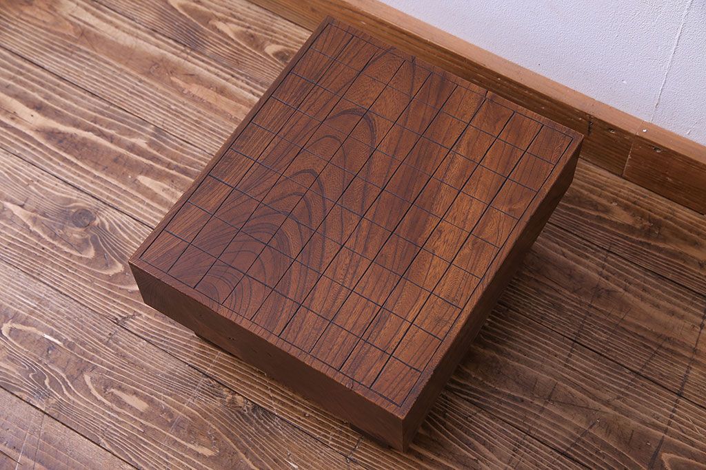 アンティーク雑貨　和製アンティーク　極厚!はっきりとした木目が印象的な総ケヤキ材の将棋盤(花台、飾り台)