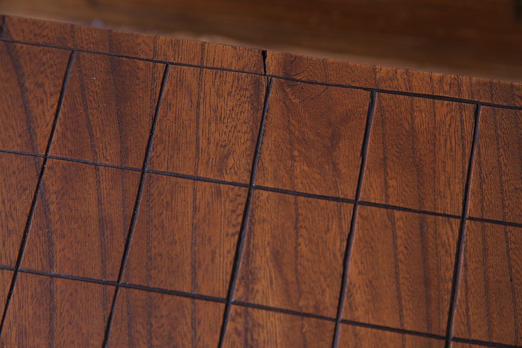 アンティーク雑貨　和製アンティーク　極厚!はっきりとした木目が印象的な総ケヤキ材の将棋盤(花台、飾り台)