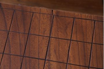 アンティーク雑貨　和製アンティーク　極厚!はっきりとした木目が印象的な総ケヤキ材の将棋盤(花台、飾り台)