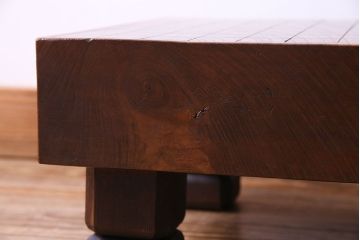 アンティーク雑貨　和製アンティーク　極厚!はっきりとした木目が印象的な総ケヤキ材の将棋盤(花台、飾り台)