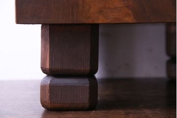 アンティーク雑貨　和製アンティーク　極厚!はっきりとした木目が印象的な総ケヤキ材の将棋盤(花台、飾り台)