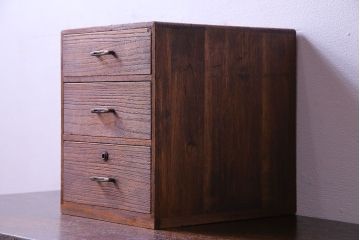 アンティーク家具　和製アンティーク　総桐材　卓上でも使える小引き出し(小物収納)