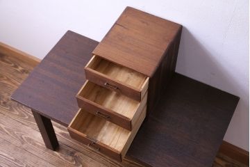 アンティーク家具　和製アンティーク　総桐材　卓上でも使える小引き出し(小物収納)