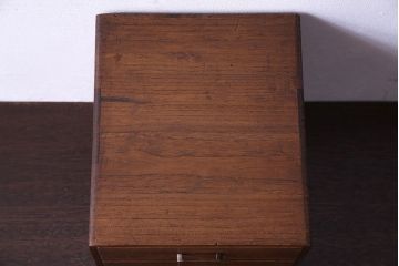 アンティーク家具　和製アンティーク　総桐材　卓上でも使える小引き出し(小物収納)