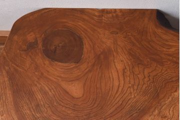 アンティーク家具　1970年頃　総ケヤキ材　天板の形が印象的なセンターテーブル(座卓)