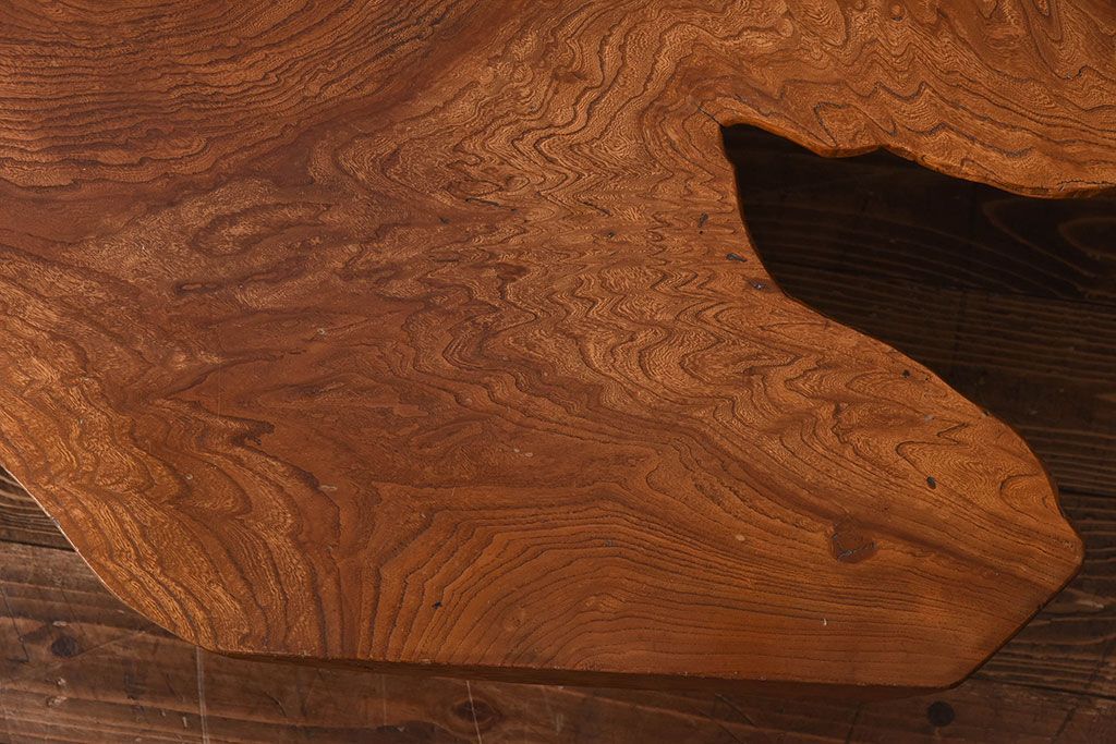 アンティーク家具　1970年頃　総ケヤキ材　天板の形が印象的なセンターテーブル(座卓)