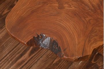 アンティーク家具　1970年頃　総ケヤキ材　天板の形が印象的なセンターテーブル(座卓)