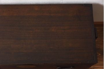 アンティーク家具　和製アンティーク　味わいのある木肌が魅力的な総桐材の時代箪笥ローボード(チェスト)