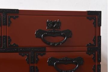 中古　仙台箪笥　欅産業　KEB-60　朱色の漆が存在感を引き立てる猫脚チェスト(用箪笥・小箪笥)(定価54万円)