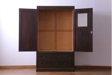 ヴィンテージ家具　ビンテージ　軽井沢彫り　桜の木が目を引くワードローブ(洋服タンス)